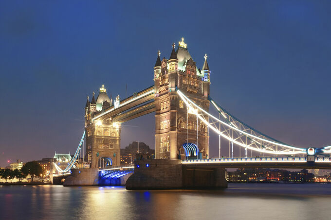Towerbridge, London by night